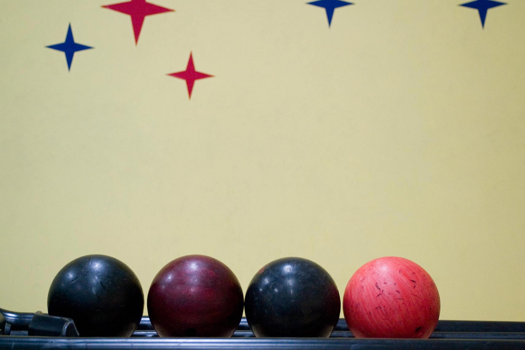 11_23-Bowling-Balls-Right_z17a
